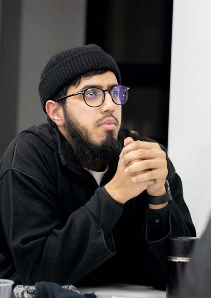 An Alimiyyah student listening to the lesson